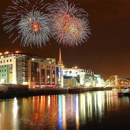 D Ξενοδοχείο 4*