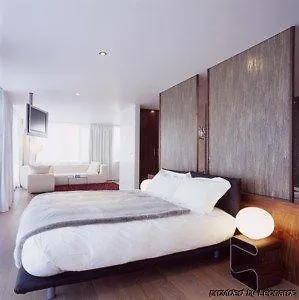 D Ξενοδοχείο 4*