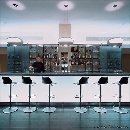 D Ξενοδοχείο 4*