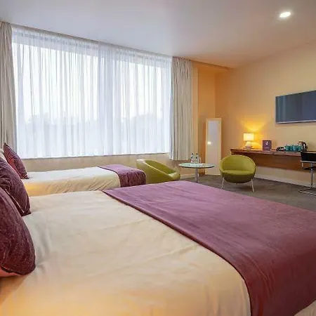 D Hotel 4*